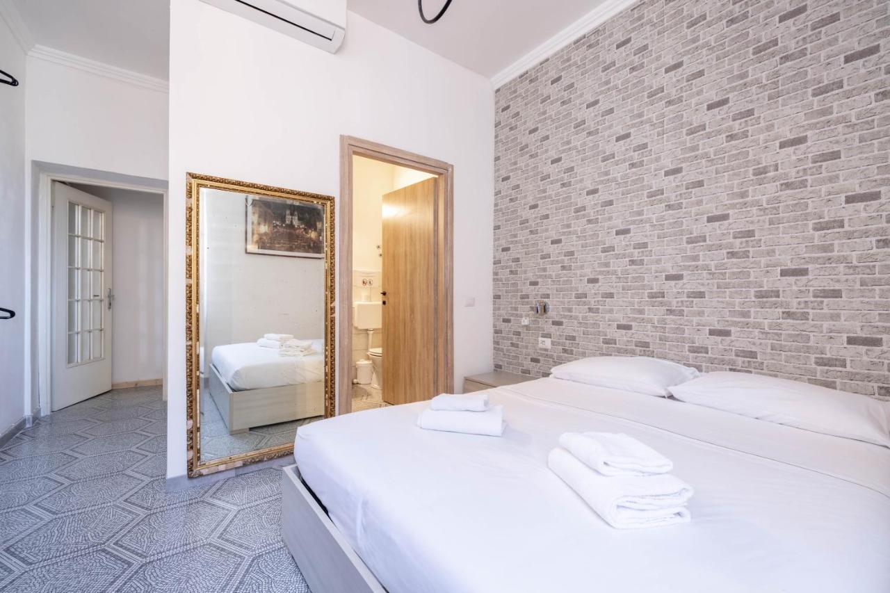 Vg Piazza Navona 5 Stelle Montecitorio Room روما المظهر الخارجي الصورة